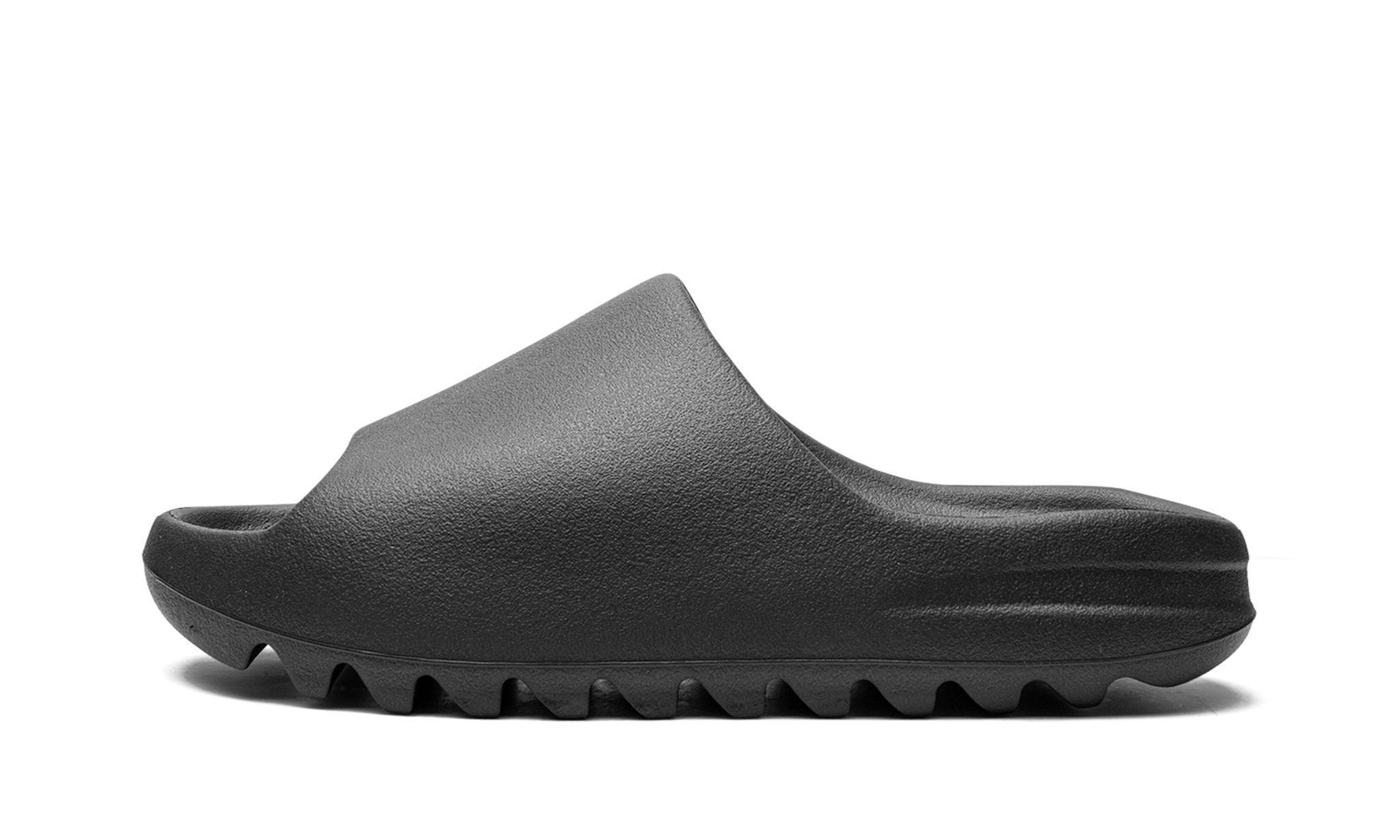 ADIDAS YEEZY
YEEZY SLIDE "Onyx"