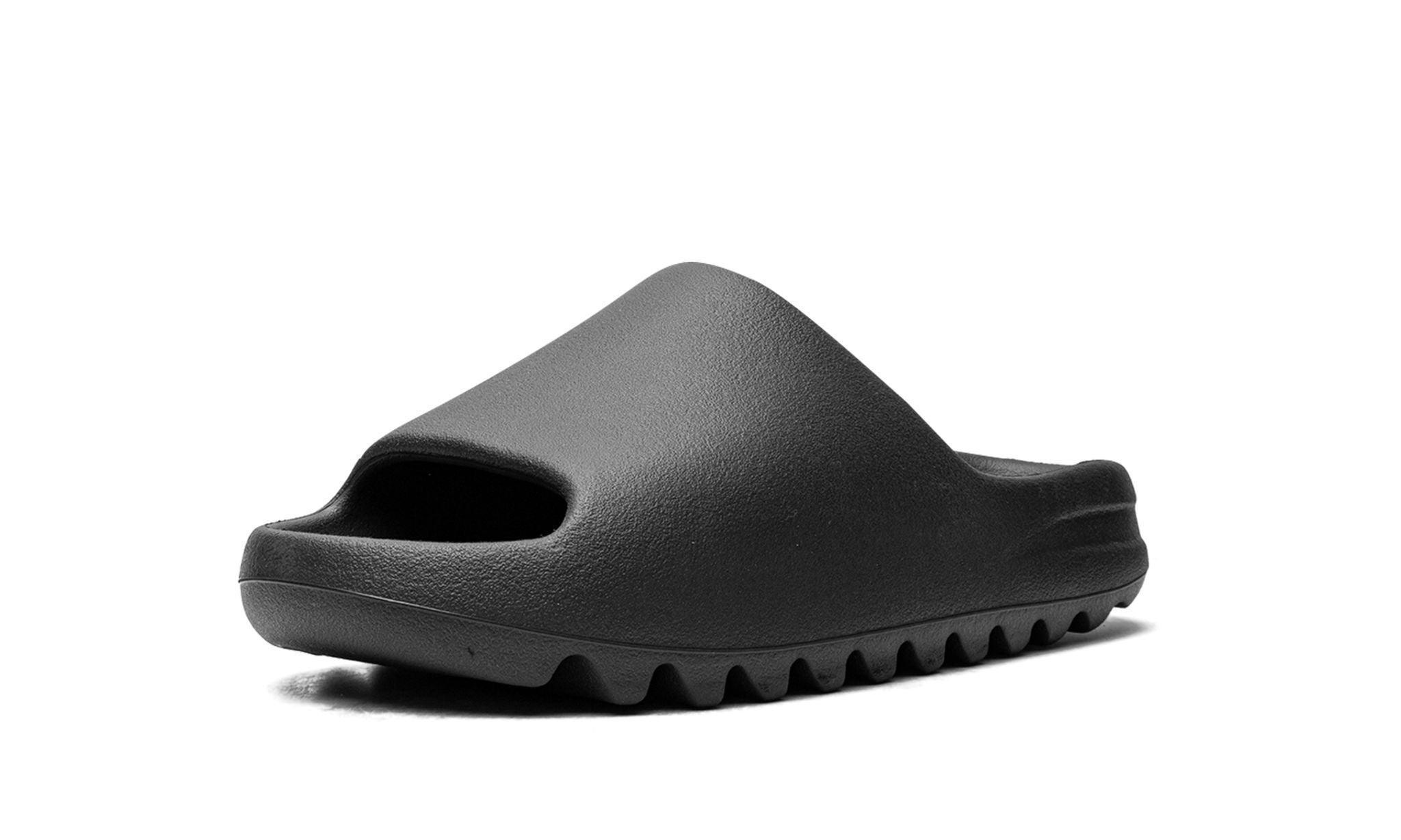 ADIDAS YEEZY
YEEZY SLIDE "Onyx"