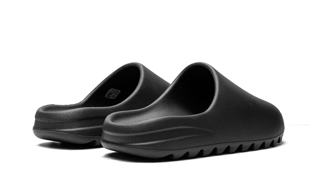 ADIDAS YEEZY
YEEZY SLIDE "Onyx"