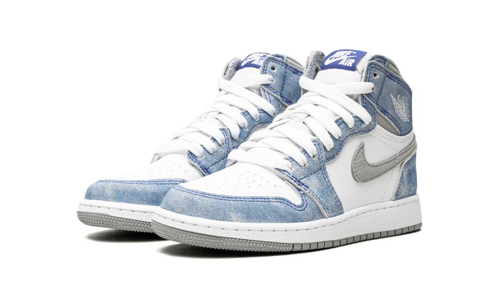 AIR JORDAN 1 HIGH OG GS
"Hyper Royal"