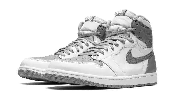 AIR JORDAN 1 HIGH OG
"Stealth"
