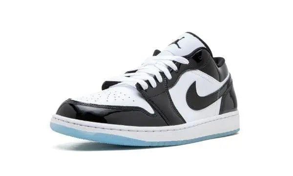 JORDAN 1 LOW SE
"Concord"