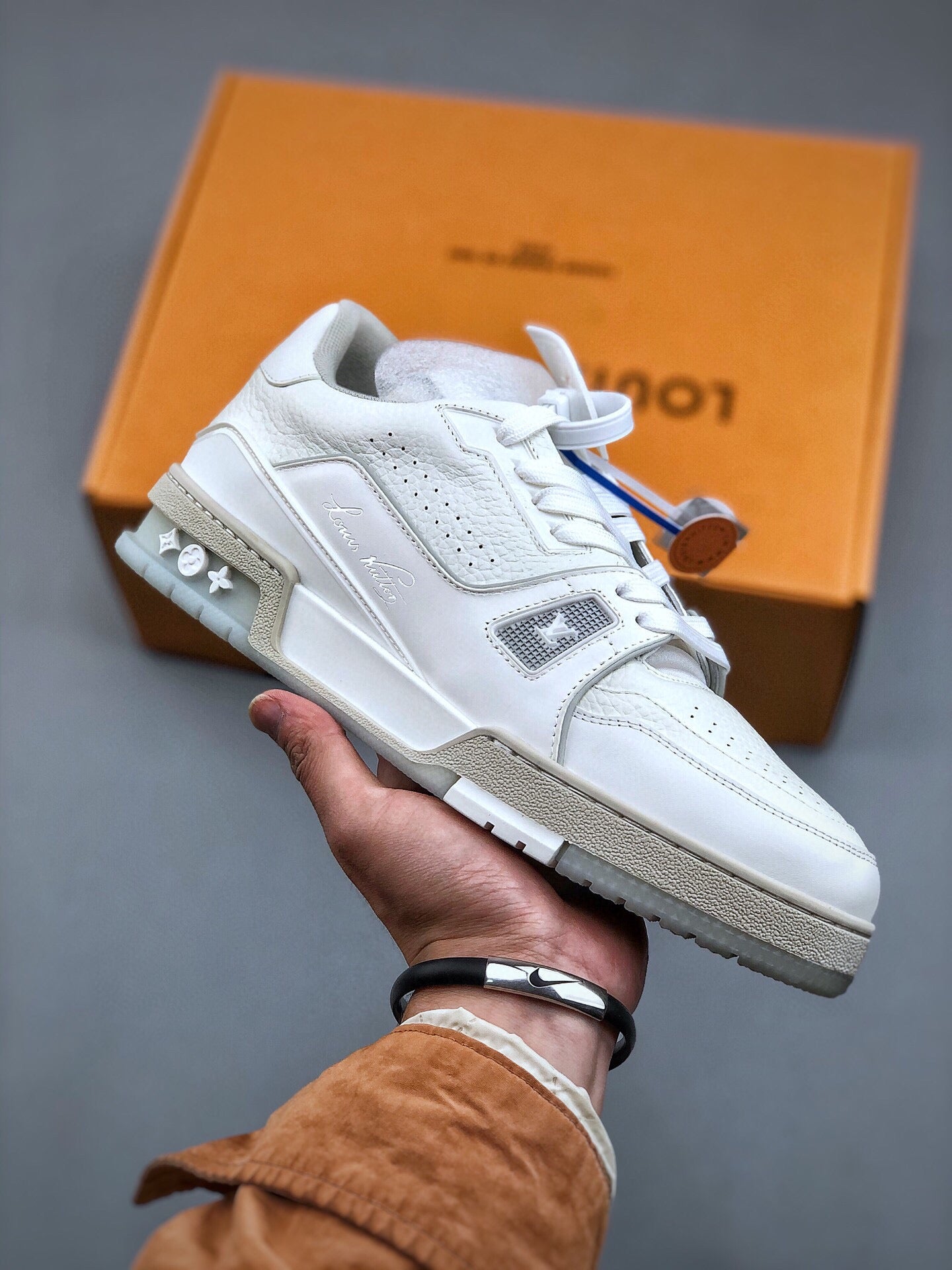Louis Vuitton Trainer #54 Signature White Grey