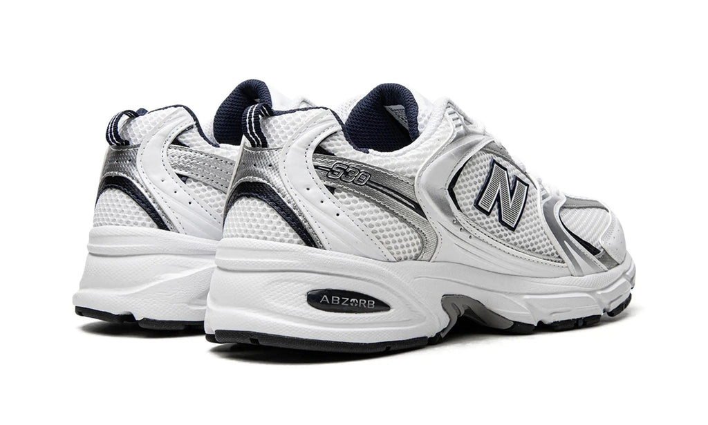 NEW BALANCE
530 "White Silver Navy"