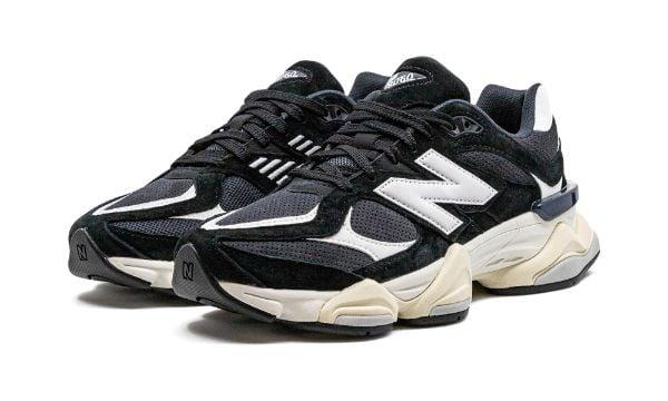 NEW BALANCE
9060
"Black / White"