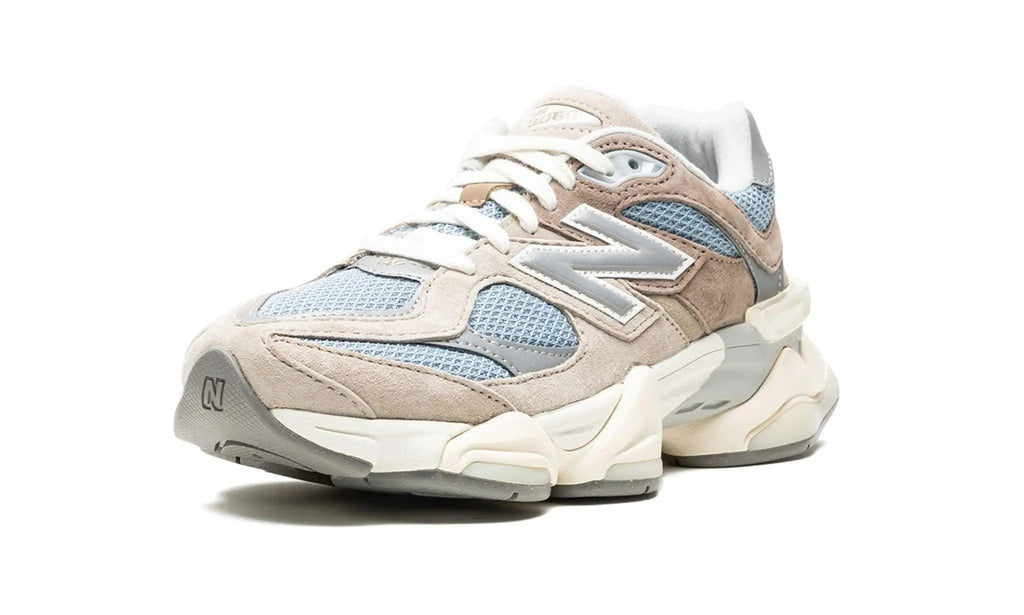 NEW BALANCE
9060
"Sea Salt/Blue"