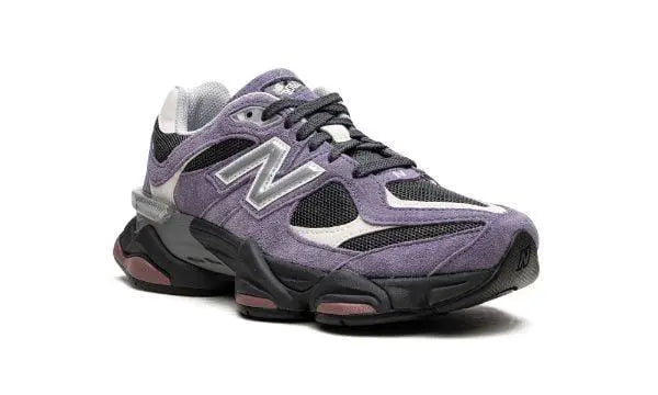 NEW BALANCE
9060
"Violet Noir