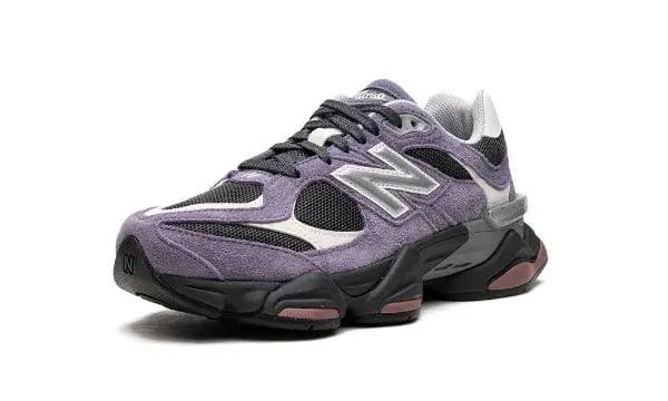 NEW BALANCE
9060
"Violet Noir