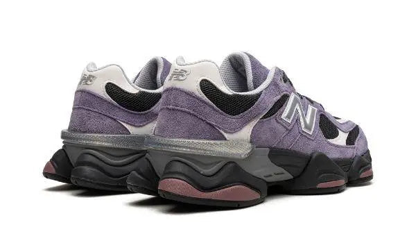 NEW BALANCE
9060
"Violet Noir