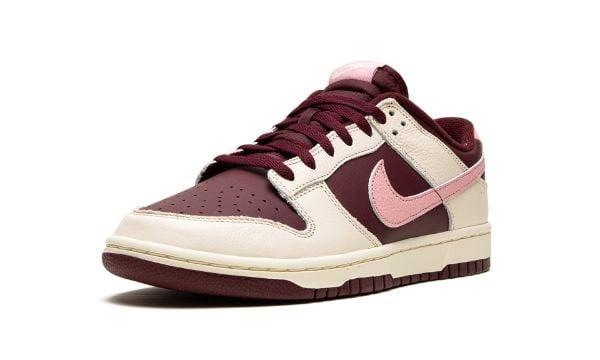 NIKE DUNK LOW PRM
"Valentine's Day 2023"