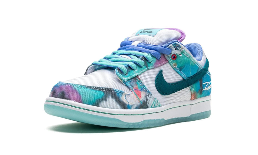NIKE DUNK LOW SB "Futura Laboratories - Bleached Aqua