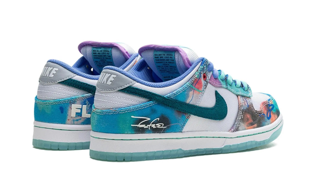 NIKE DUNK LOW SB "Futura Laboratories - Bleached Aqua