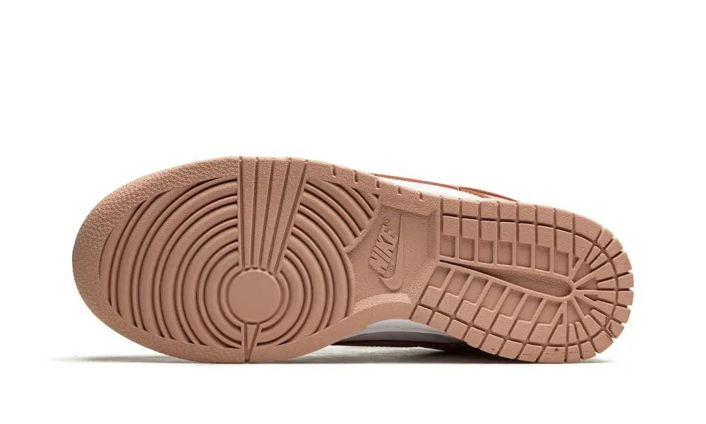 NIKE SB DUNK LOW
"Rose Whisper"