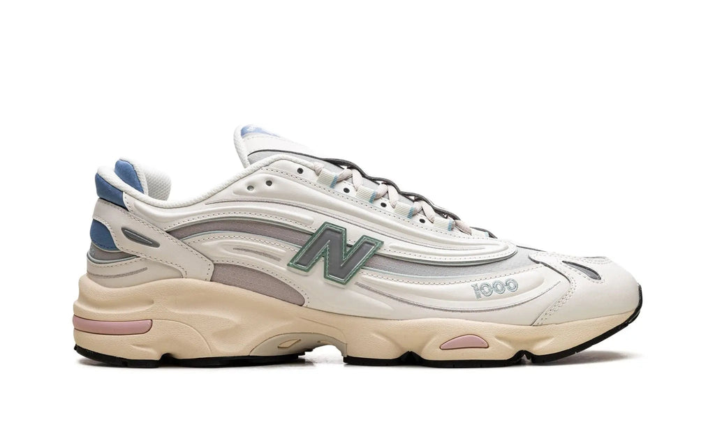 New Balance
1000
"moonrock"