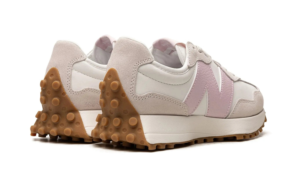 New Balance
327 WMNS
"Moonbeam December Sky"