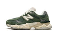 New Balance
9060 "Green Suede"