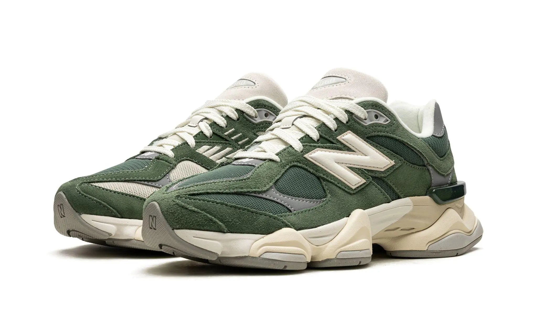 New Balance
9060 "Green Suede"