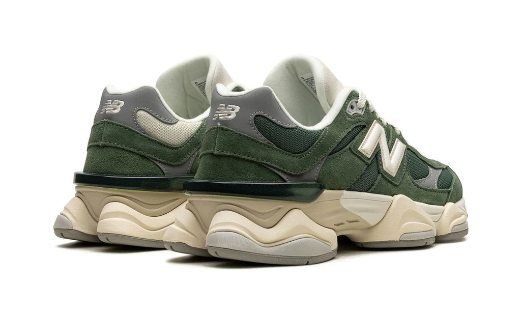 New Balance
9060 "Green Suede"