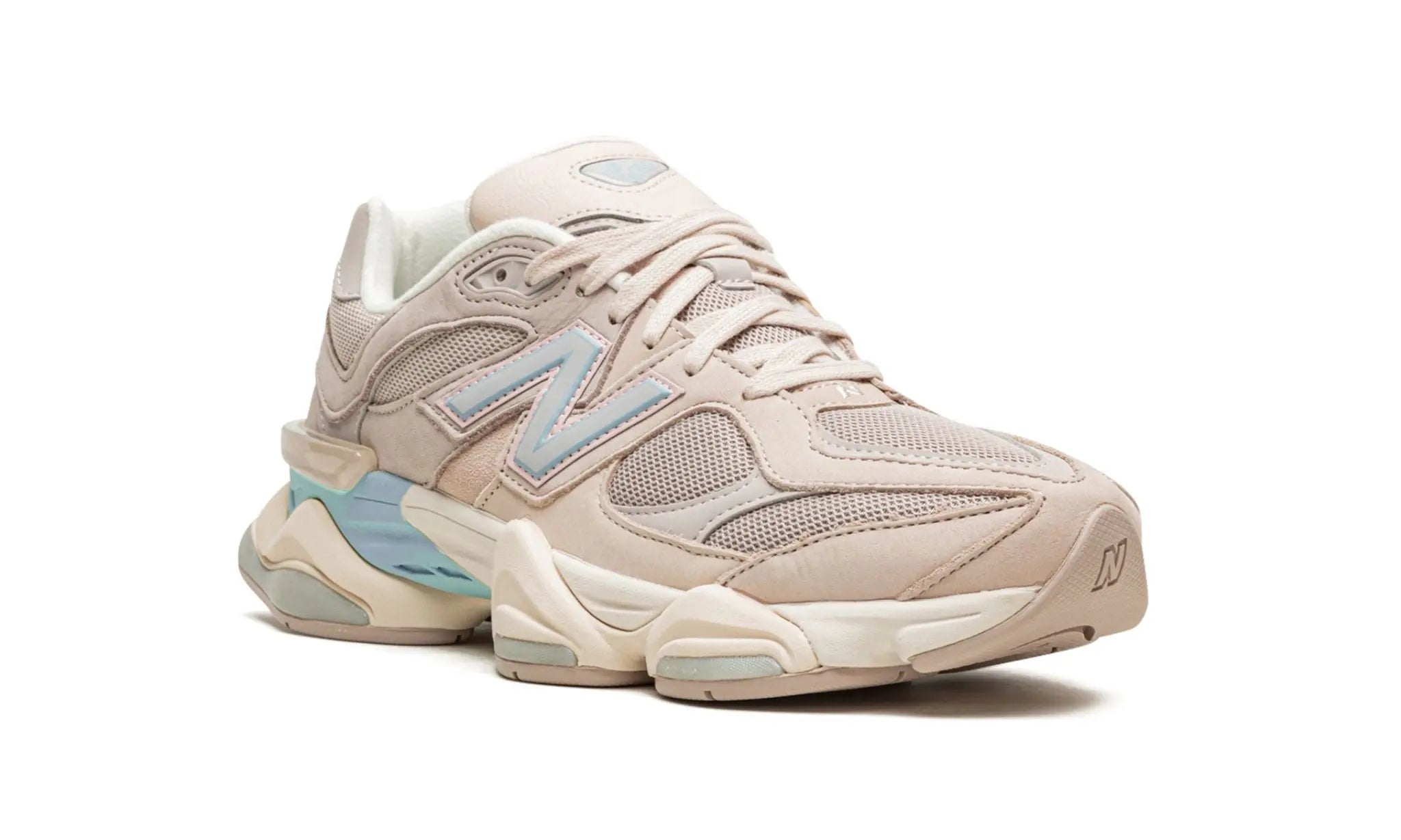 New Balance
9060
"Ivory"
