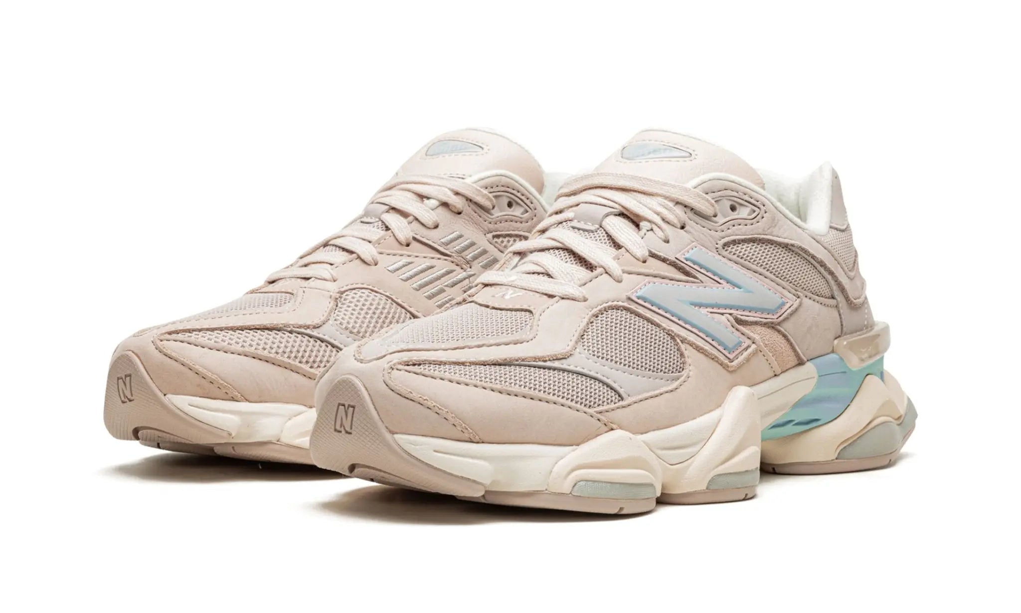 New Balance
9060
"Ivory"