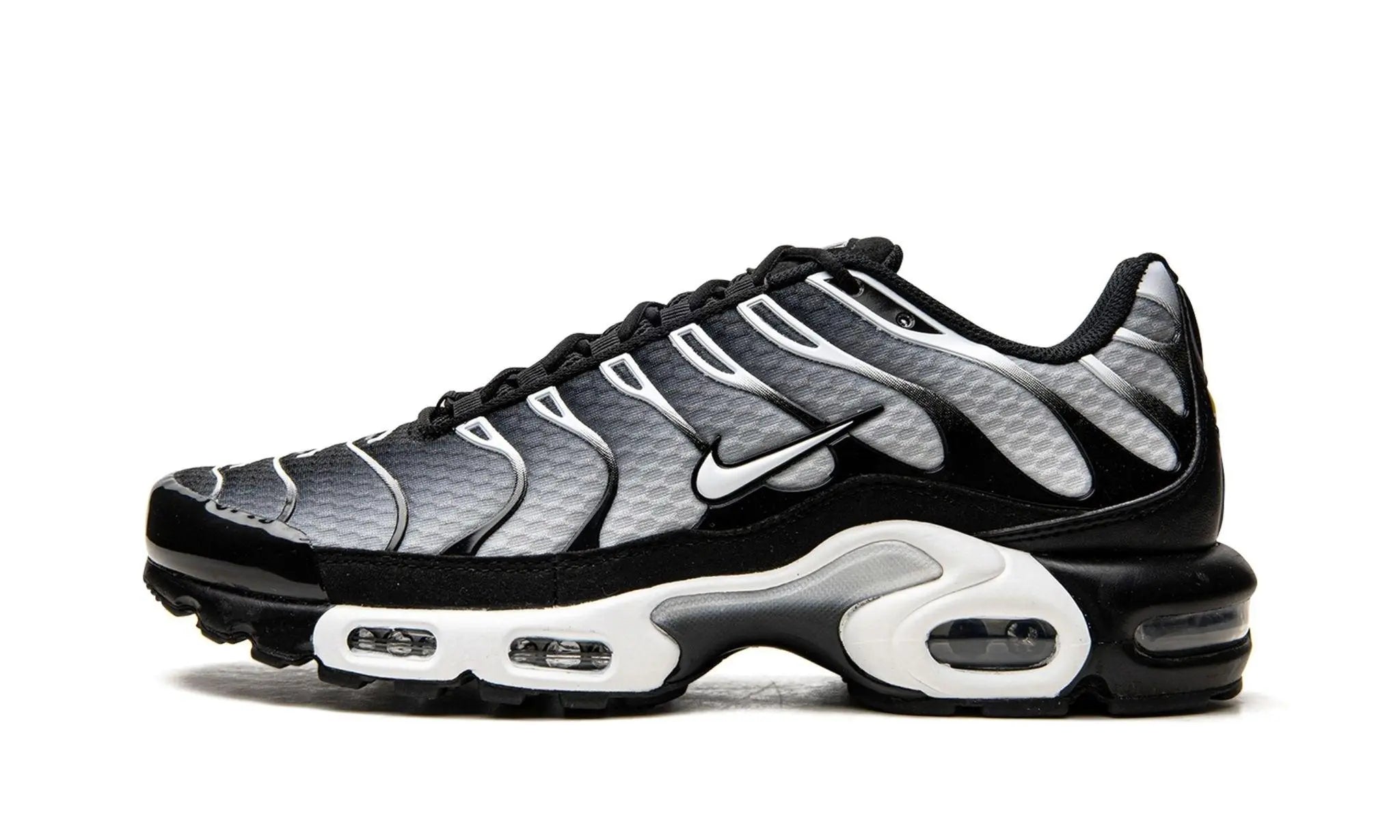 Nike Air Max Plus TN
"Black / Silver"