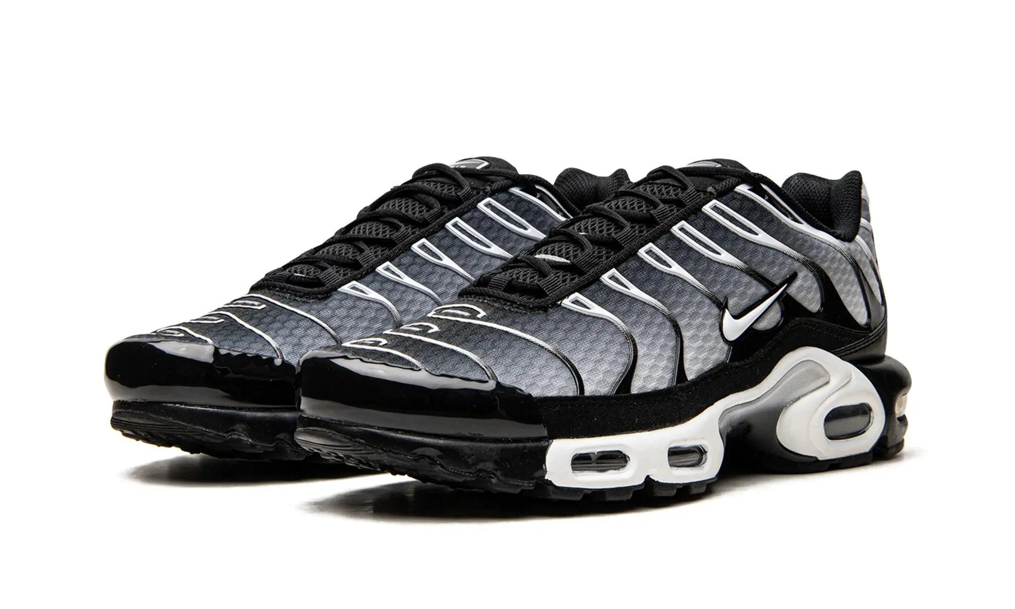 Nike Air Max Plus TN
"Black / Silver"