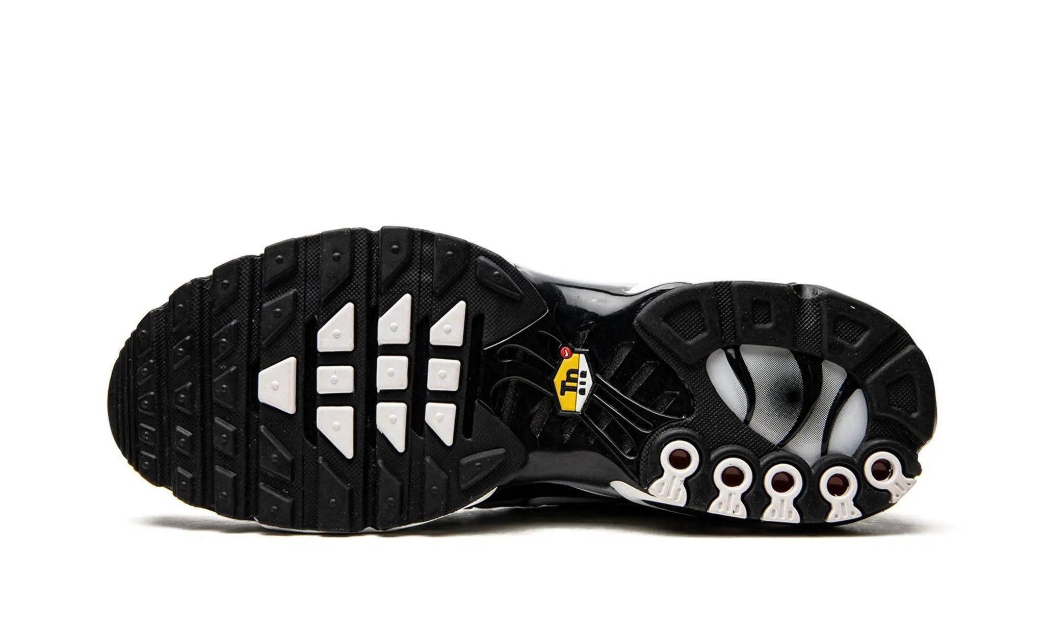 Nike Air Max Plus TN
"Black / Silver"