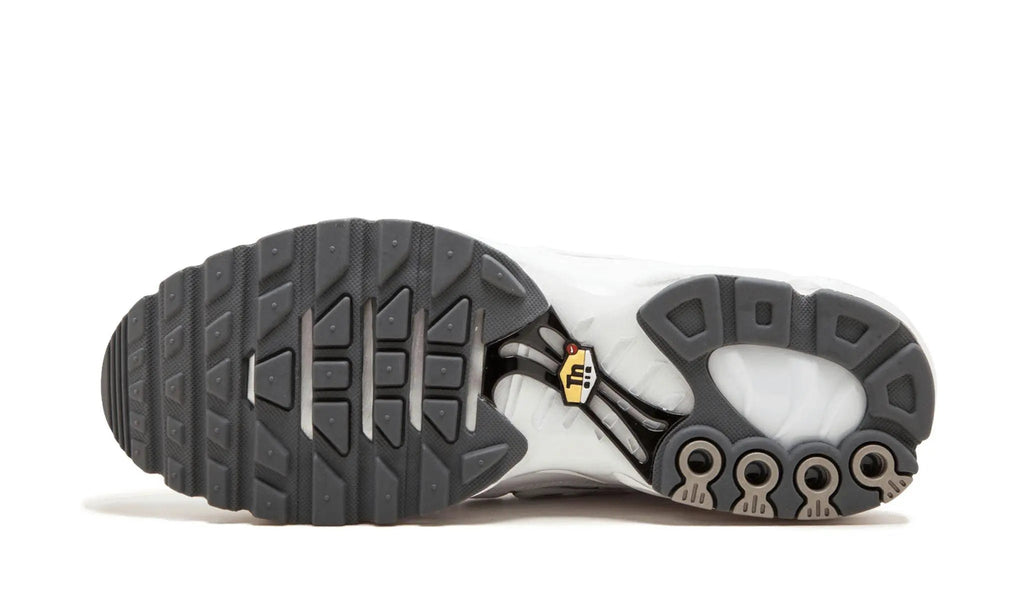 Nike
Air Max Plus TN
"Triple White"