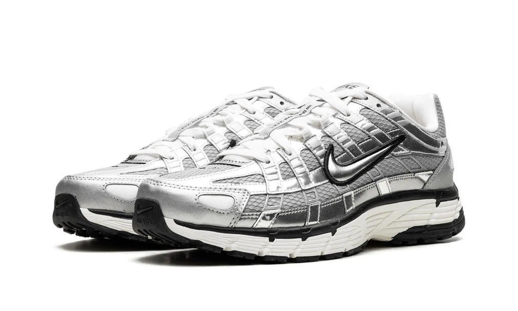 Nike
P-6000
"Metallic Silver"