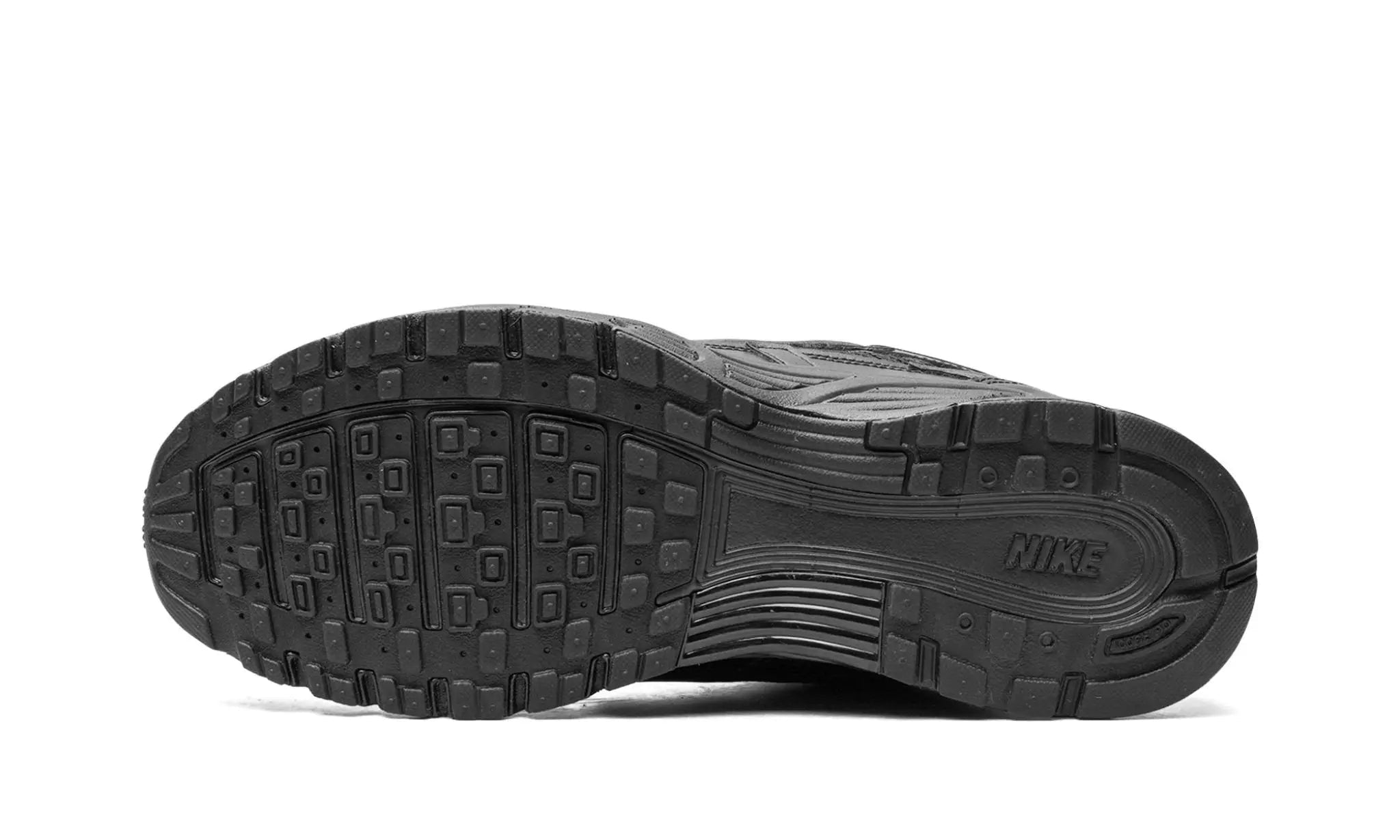 Nike
P-6000 "Triple Black"