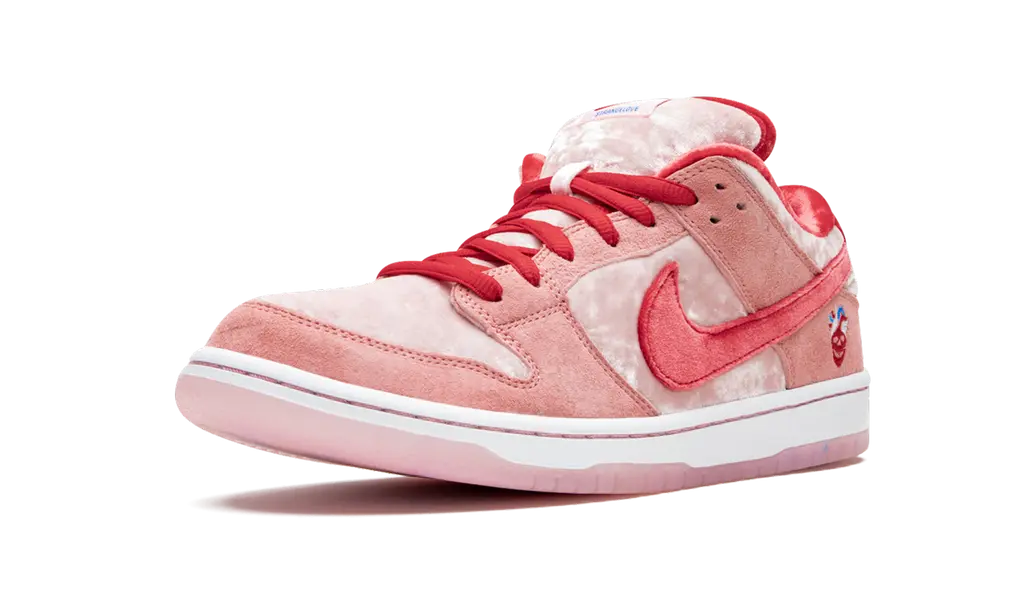 SB DUNK LOW PRO
"STRANGELOVE"