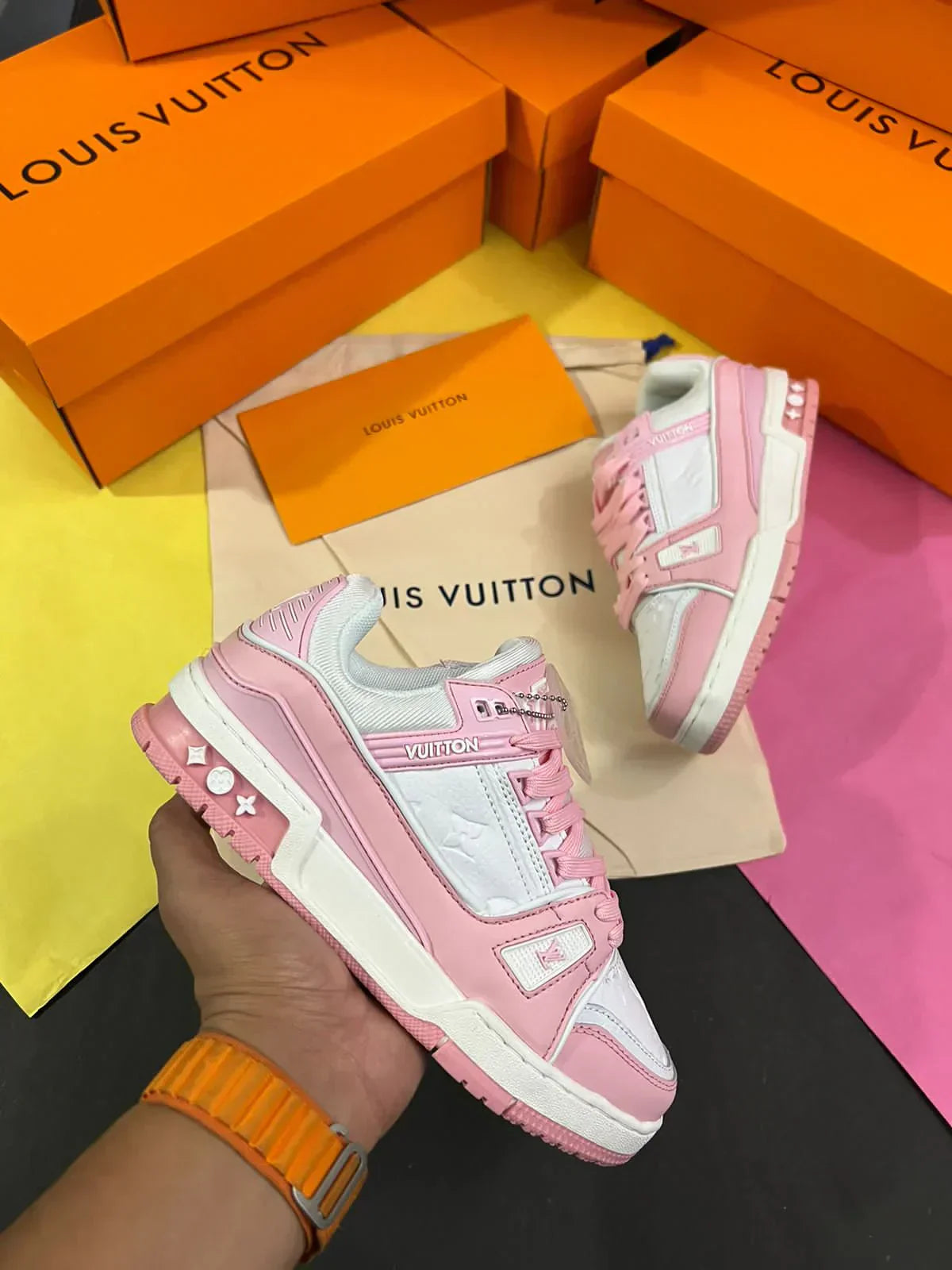 Louis Vuitton Trainer White Rose